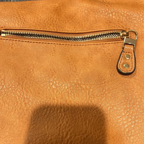 Moda Luxe Brown General Use Purse w/Various Zippers & Pockets - Picture 11 of 14